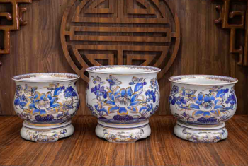 Có nên thay bát hương sứ bằng đồng không